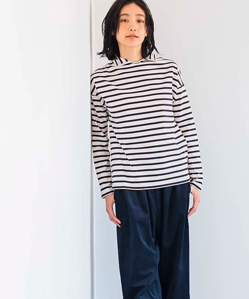 D(ディー)の「ポロネックボーダー(Tシャツ/カットソー・レディース・ホワイト×ネイビー/ブラック×ホワイト/ブルー系その他/ダークブラウン/クリーム・MEDIUM)」の4枚目の写真