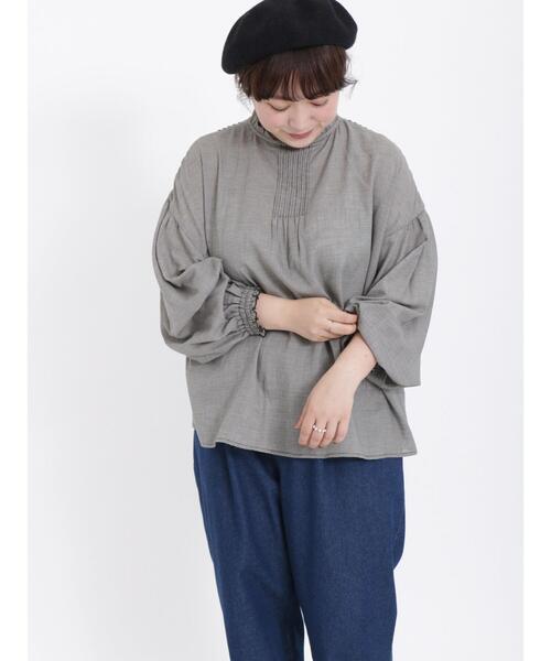 Samansa Mos2（サマンサ モスモス）の「襟フリルピンタックブラウス（シャツ/ブラウス・レディース・キナリ/ブラック・F）」の2枚目の写真