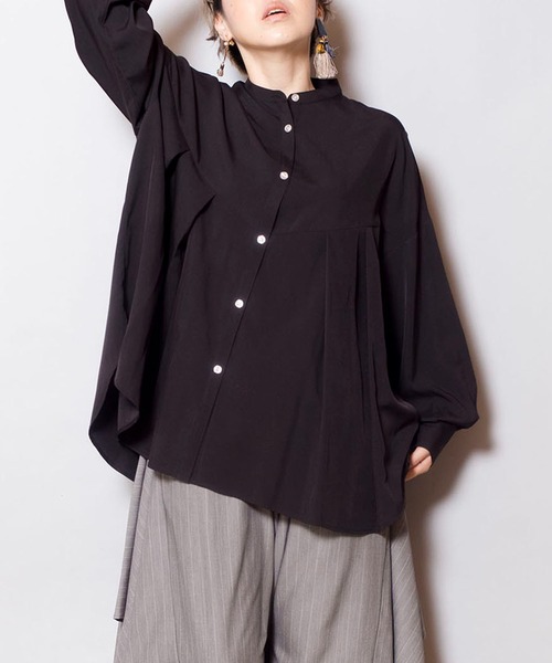 OSMOSIS（オズモーシス）の「切替タックブラウス（シャツ/ブラウス・レディース・グレー/ブラック/ホワイト・ONE SIZE）」の3枚目の写真