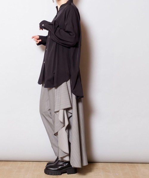 OSMOSIS（オズモーシス）の「切替タックブラウス（シャツ/ブラウス・レディース・グレー/ブラック/ホワイト・ONE SIZE）」の11枚目の写真