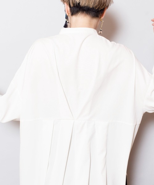 OSMOSIS（オズモーシス）の「切替タックブラウス（シャツ/ブラウス・レディース・グレー/ブラック/ホワイト・ONE SIZE）」の19枚目の写真