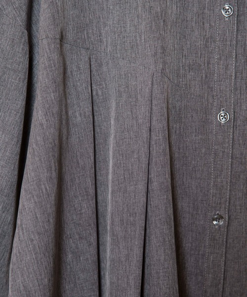 OSMOSIS（オズモーシス）の「切替タックブラウス（シャツ/ブラウス・レディース・グレー/ブラック/ホワイト・ONE SIZE）」の21枚目の写真