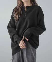ヘンリーネックニット