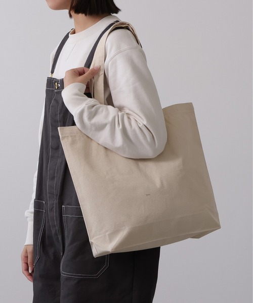 emesuelee(エメスーリー)の「レギュラーキャンバストートバッグ W(トートバッグ・レディース・ミント/ブルー系1/スモークピンク/レッド/ブルー/マスタード/グリーン/ネイビー/ピンク/モカ/ナチュラル/ライトグレー/カーキ/パープル/オリーブ・フリー)」の4枚目の写真