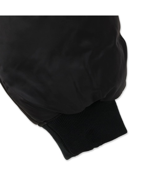 Guess（ゲス）の「GUESS Originals Fur Nylon Bomber（ブルゾン・レディース・ブラック・MEDIUM/X-SMALL/SMALL）」の4枚目の写真