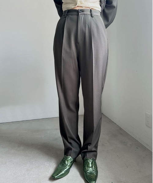 Ameri(アメリ)の「ROSE EMBROIDERY TAPERED PANTS(スラックス・レディース・ブラック/カーキ/オフホワイト・SMALL/MEDIUM)」の5枚目の写真