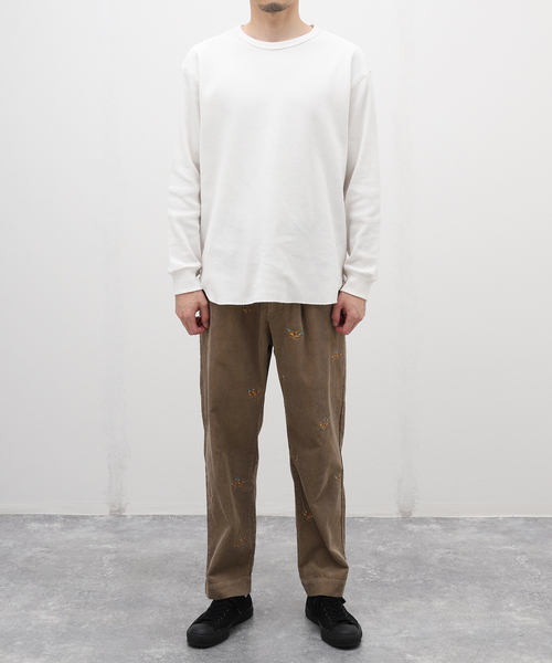 JOURNAL STANDARD relume（ジャーナルスタンダード　レリューム）の「総柄 刺しゅうコーデュロイ イージーパンツ "BIRD"（その他パンツ・メンズ・ブラック/ウッド・MEDIUM/LARGE）」の3枚目の写真