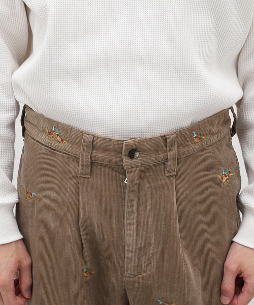 JOURNAL STANDARD relume（ジャーナルスタンダード　レリューム）の「総柄 刺しゅうコーデュロイ イージーパンツ "BIRD"（その他パンツ・メンズ・ブラック/ウッド・MEDIUM/LARGE）」の7枚目の写真