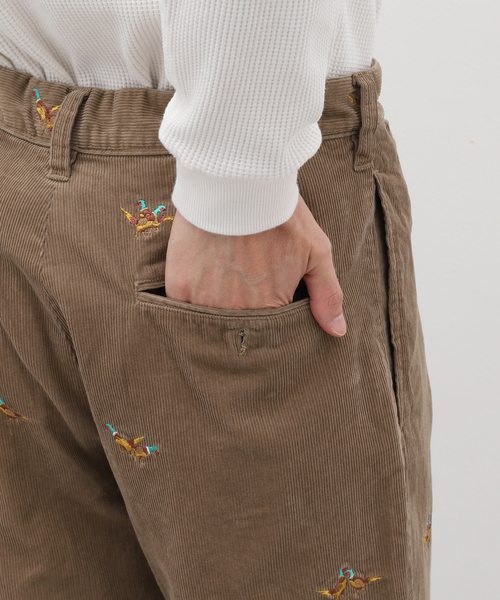 JOURNAL STANDARD relume（ジャーナルスタンダード　レリューム）の「総柄 刺しゅうコーデュロイ イージーパンツ "BIRD"（その他パンツ・メンズ・ブラック/ウッド・MEDIUM/LARGE）」の9枚目の写真
