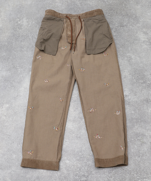 JOURNAL STANDARD relume（ジャーナルスタンダード　レリューム）の「総柄 刺しゅうコーデュロイ イージーパンツ "BIRD"（その他パンツ・メンズ・ブラック/ウッド・MEDIUM/LARGE）」の17枚目の写真