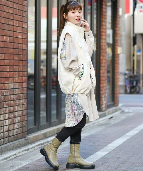 チチカカ(チチカカ)の「2WAYマウンテンジャケット(ブルゾン・レディース・ホワイト/ブラック・FREE)」の5枚目の写真