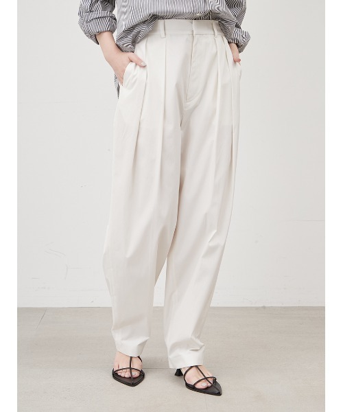 Mila Owen（ミラオーウェン）の「後ろゴム2タックダンディワークパンツ（スラックス・レディース・ピンク/チャコールグレー/アイボリー・0/1）」の13枚目の写真