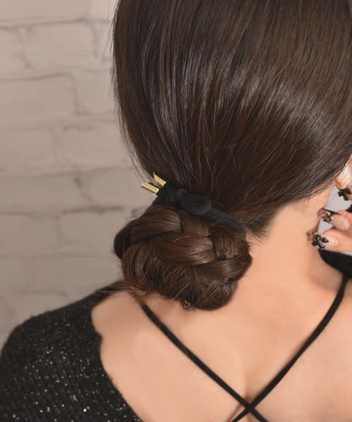 VIBGYOR Women（ヴィブジョー　ウィメン）の「【float】片結びデザイン ブラック×ゴールド へアゴム【2個セット】（ヘアゴム・レディース・ブラック・FREE）」の11枚目の写真