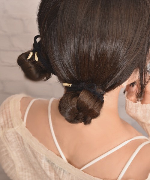 VIBGYOR Women（ヴィブジョー　ウィメン）の「【float】片結びデザイン ブラック×ゴールド へアゴム【2個セット】（ヘアゴム・レディース・ブラック・FREE）」の13枚目の写真