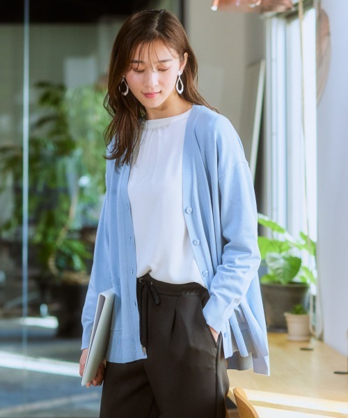 7days Life Styling（セブンデイズライフスタイリング）の「前後２ＷＡＹゴールドボタンブラウス（しわになりにくい・UVカット・タンブル乾燥OK）（シャツ/ブラウス・レディース・オフホワイト/ブラック/サックスブルー/ベージュ・S/M/L/LL）」の7枚目の写真