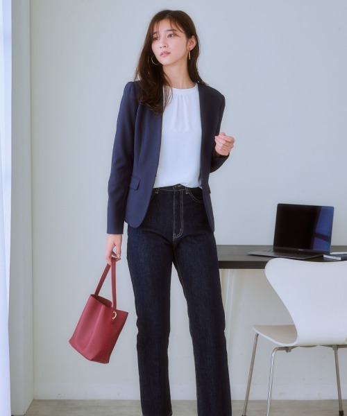 7days Life Styling（セブンデイズライフスタイリング）の「前後２ＷＡＹゴールドボタンブラウス（しわになりにくい・UVカット・タンブル乾燥OK）（シャツ/ブラウス・レディース・オフホワイト/ブラック/サックスブルー/ベージュ・S/M/L/LL）」の9枚目の写真