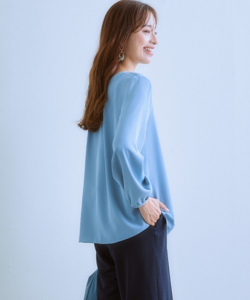 7days Life Styling（セブンデイズライフスタイリング）の「前後２ＷＡＹゴールドボタンブラウス（しわになりにくい・UVカット・タンブル乾燥OK）（シャツ/ブラウス・レディース・オフホワイト/ブラック/サックスブルー/ベージュ・S/M/L/LL）」の21枚目の写真