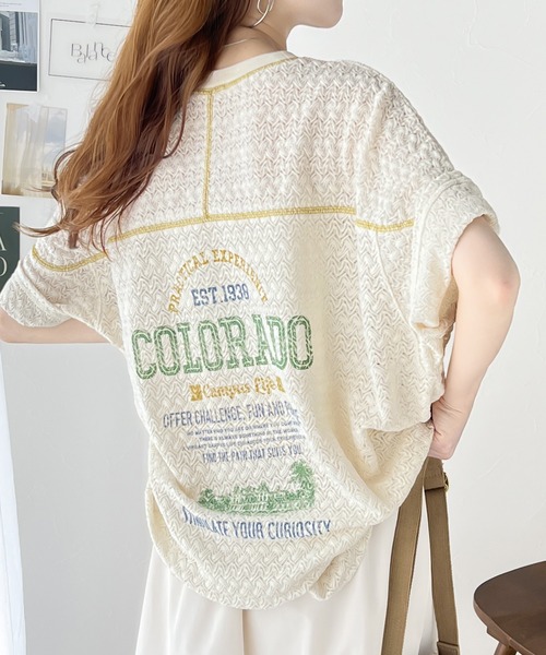 classicalelf(クラシカルエルフ)の「程よい透け感でこなれカジュアル。バックプリント配色レースプルオーバー(Tシャツ/カットソー・レディース・チャコール/アイボリー・LARGE/MEDIUM/SMALL/X-LARGE)」の1枚目の写真