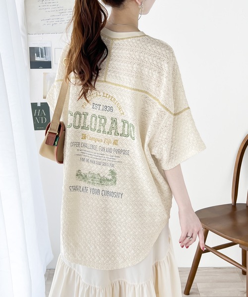 classicalelf(クラシカルエルフ)の「程よい透け感でこなれカジュアル。バックプリント配色レースプルオーバー(Tシャツ/カットソー・レディース・チャコール/アイボリー・LARGE/MEDIUM/SMALL/X-LARGE)」の4枚目の写真
