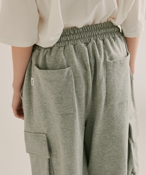 WETTEMPT(ウィテンプト)の「2 TUCK SWEAT CARGO PANTS / ツータックスウェットカーゴパンツ(スウェットパンツ・メンズ・ブラック/グレー・MEDIUM/LARGE/SMALL)」の13枚目の写真