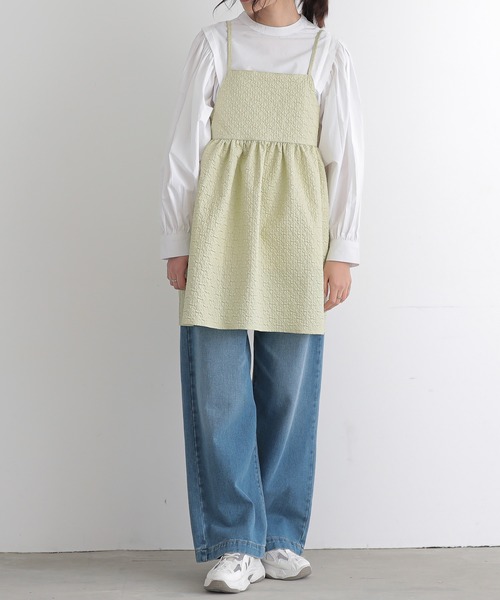 and it_（アンドイット）の「エンボス加工ビスチェキャミソール（キャミソール・レディース・ブラック/ベージュ/ペールイエロー・M/L）」の5枚目の写真