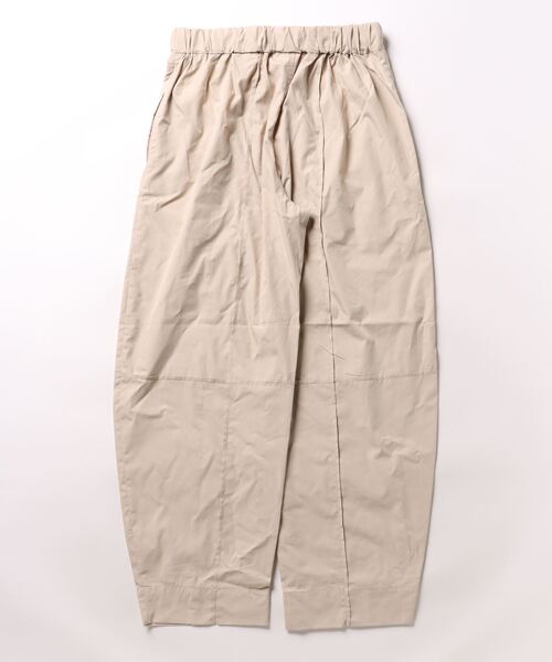 Arnold Palmer(アーノルドパーマー)の「コクーン リラックス パンツ(その他パンツ・レディース・ベージュ/ネイビー・S/M/L)」の15枚目の写真