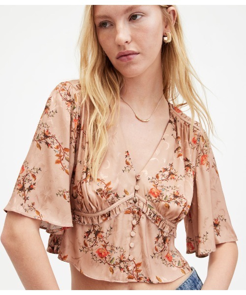 ALLSAINTS(オールセインツ)の「TIAN FLORAL PRINT OTO SHIRRED BUST TOP | TIAN フローラル プリント OTO シャーリング バスト トップ(その他トップス・レディース・ベージュ系その他・4/8/6)」の2枚目の写真