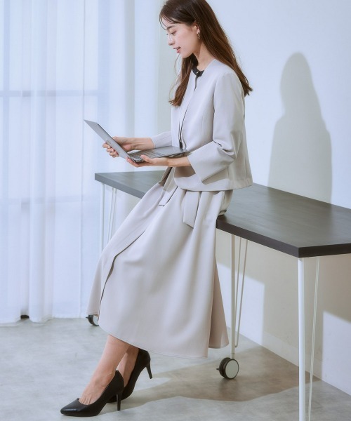 7days Life Styling(セブンデイズライフスタイリング)の「【洗濯機で洗える】 ドビー素材アンサンブルスーツセット(スーツセット・レディース・グレイッシュベージュ/ブラック系・L/M/S/LL)」の22枚目の写真