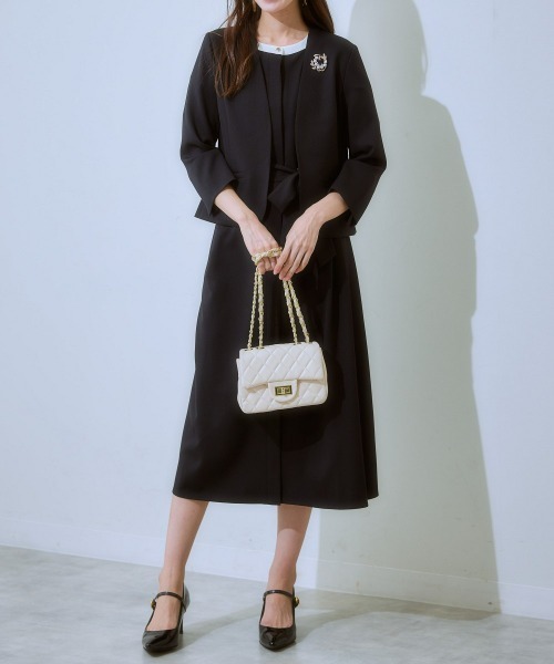 7days Life Styling(セブンデイズライフスタイリング)の「【洗濯機で洗える】 ドビー素材アンサンブルスーツセット(スーツセット・レディース・グレイッシュベージュ/ブラック系・L/M/S/LL)」の10枚目の写真