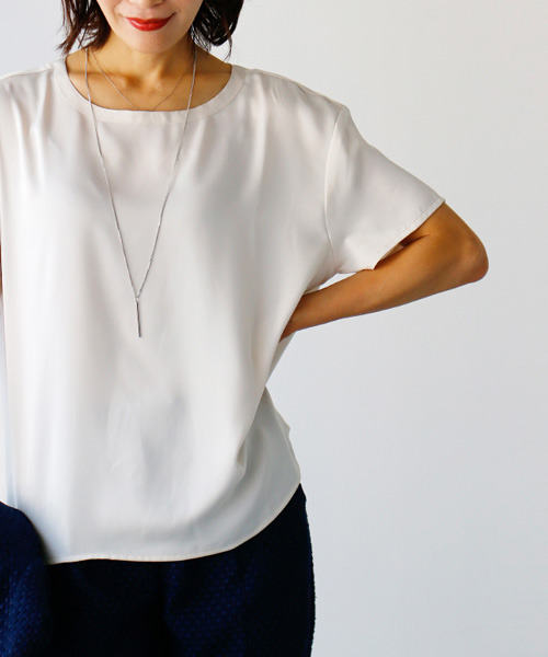 オフィスで着られるきちんとTシャツ（シャツ/ブラウス）｜Ehre