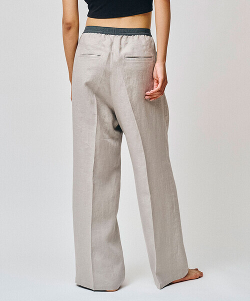 Bshop(ビショップ)の「BRACCAE | リネン ツータックパンツ WOMEN(スラックス・レディース・モカ/ライトグレー/ピンク/チャコール・2/1)」の7枚目の写真