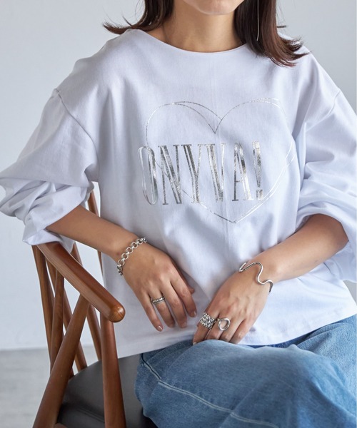 each（イーチ）の「《ONIVA！》ボリュームスリーブ裏毛カットソー（Tシャツ/カットソー・レディース・シルバー/ホワイト・FREE）」の2枚目の写真