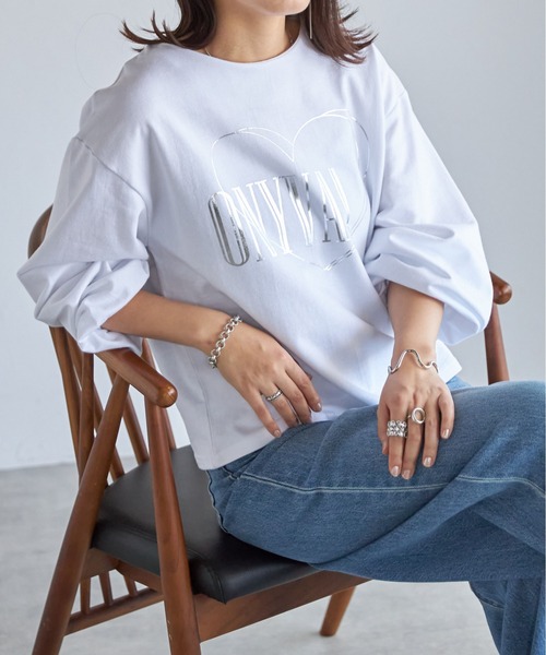 each（イーチ）の「《ONIVA！》ボリュームスリーブ裏毛カットソー（Tシャツ/カットソー・レディース・シルバー/ホワイト・FREE）」の13枚目の写真