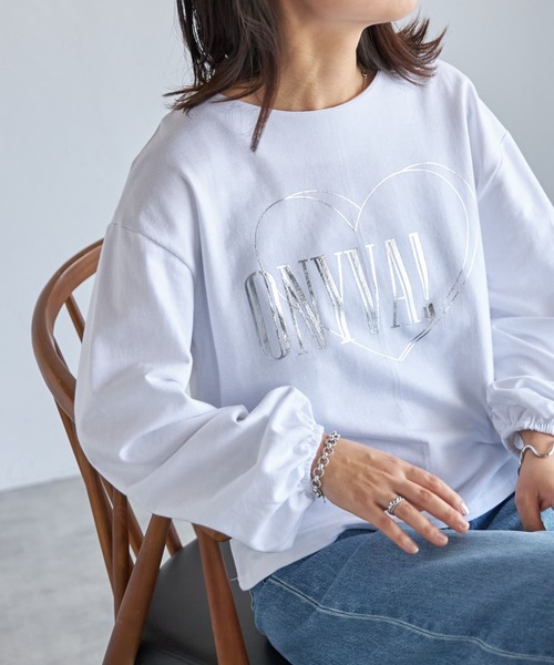 each（イーチ）の「《ONIVA！》ボリュームスリーブ裏毛カットソー（Tシャツ/カットソー・レディース・シルバー/ホワイト・FREE）」の12枚目の写真