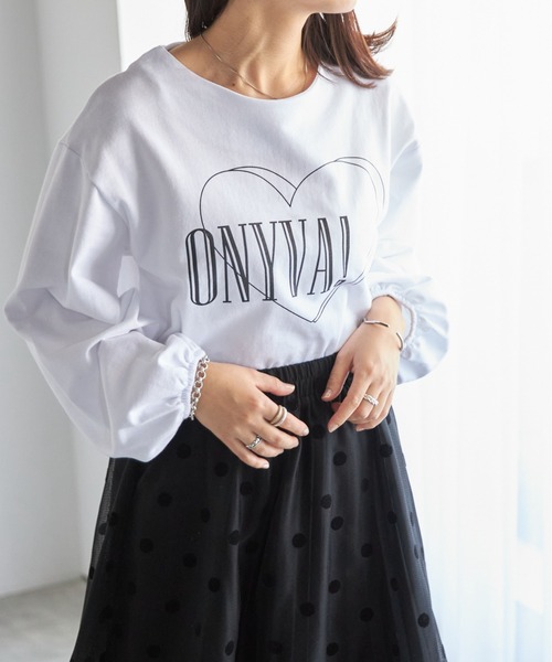 each（イーチ）の「《ONIVA！》ボリュームスリーブ裏毛カットソー（Tシャツ/カットソー・レディース・シルバー/ホワイト・FREE）」の6枚目の写真