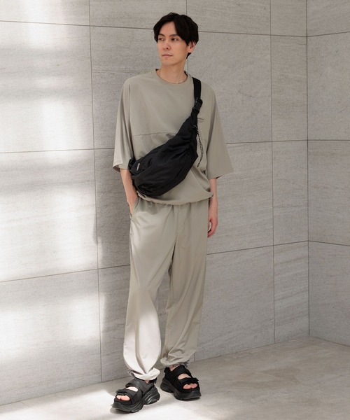 LAKOLE（ラコレ）の「吸水速乾＜2点セット＞ロゴプルオーバーパンツ