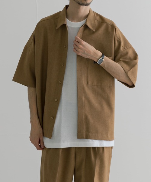 URBAN RESEARCH(アーバンリサーチ)の「URBAN RESEARCH iD LINEN LIKE TWILL SHIRTS(シャツ/ブラウス・メンズ・ベージュ/ブルー/グリーン/アイボリー・MEDIUM/LARGE)」の2枚目の写真