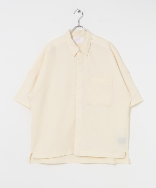 URBAN RESEARCH(アーバンリサーチ)の「URBAN RESEARCH iD LINEN LIKE TWILL SHIRTS(シャツ/ブラウス・メンズ・ベージュ/ブルー/グリーン/アイボリー・MEDIUM/LARGE)」の1枚目の写真