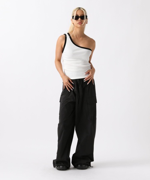 FOREVER 21(フォーエバー トゥエンティーワン)の「【2024SS】カーゴナイロンワイドパンツ(カーゴパンツ・レディース・ブラック/グレー/カーキ・SMALL/MEDIUM)」の17枚目の写真