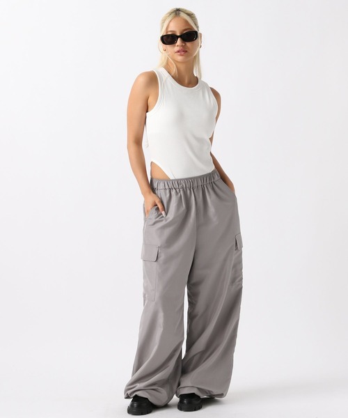 FOREVER 21(フォーエバー トゥエンティーワン)の「【2024SS】カーゴナイロンワイドパンツ(カーゴパンツ・レディース・ブラック/グレー/カーキ・SMALL/MEDIUM)」の22枚目の写真