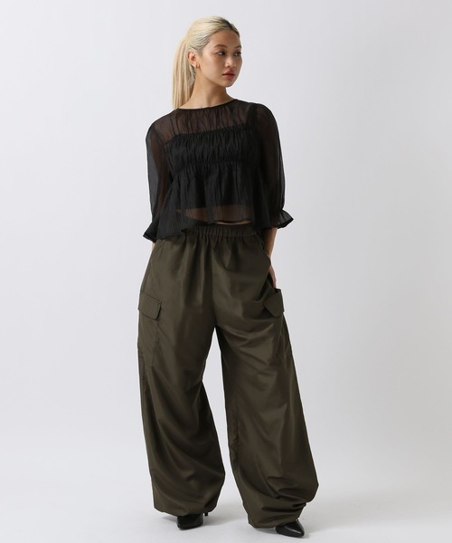 FOREVER 21(フォーエバー トゥエンティーワン)の「【2024SS】カーゴナイロンワイドパンツ(カーゴパンツ・レディース・ブラック/グレー/カーキ・SMALL/MEDIUM)」の5枚目の写真