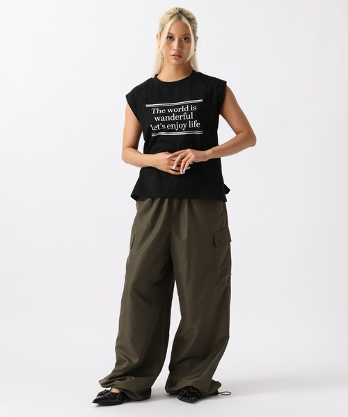 FOREVER 21(フォーエバー トゥエンティーワン)の「【2024SS】カーゴナイロンワイドパンツ(カーゴパンツ・レディース・ブラック/グレー/カーキ・SMALL/MEDIUM)」の7枚目の写真