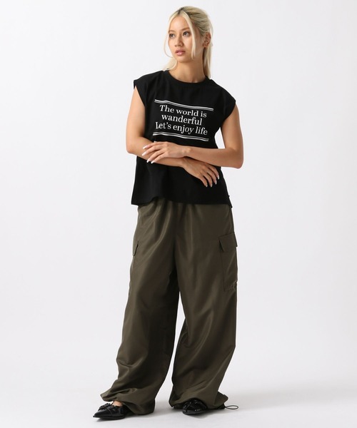 FOREVER 21(フォーエバー トゥエンティーワン)の「【2024SS】カーゴナイロンワイドパンツ(カーゴパンツ・レディース・ブラック/グレー/カーキ・SMALL/MEDIUM)」の9枚目の写真