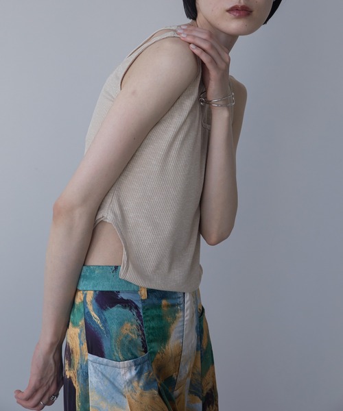 VACANCY（ヴァカンシー）の「シアーレイヤードホール2wayアメスリタンク（タンクトップ・レディース・アイボリー/ブラック/グリーン・FREE）」の7枚目の写真