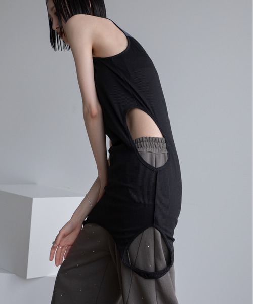 VACANCY（ヴァカンシー）の「シアーレイヤードホール2wayアメスリタンク（タンクトップ・レディース・アイボリー/ブラック/グリーン・FREE）」の15枚目の写真