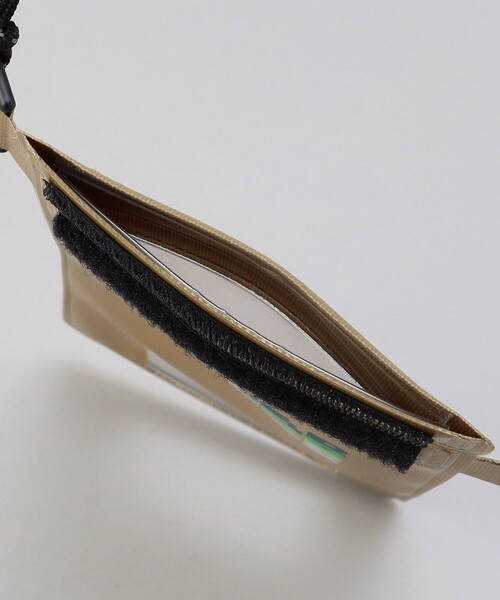 POLeR（ポーラー）の「POLeR/ポーラー HIGH&DRY TPU MOBILE POUCH（スマホケース/カバー・メンズ・ブラック/オリーブ・ONE SIZE）」の8枚目の写真