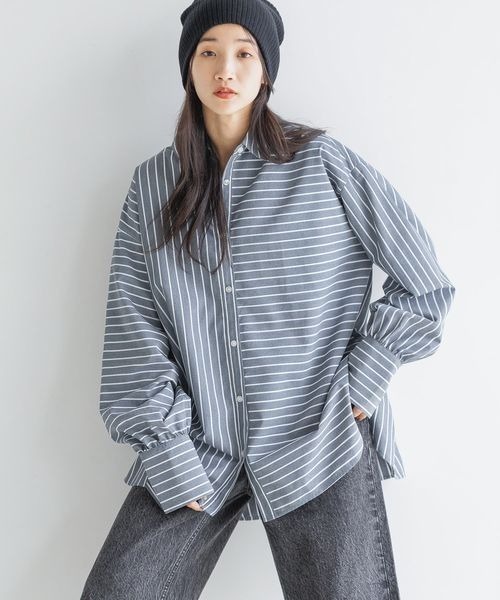 LOWRYS FARM（ローリーズファーム）の「２ＷＡＹストライプシャツＬＳ　116624（シャツ/ブラウス・レディース・イエロー/ブラック/ブルー・FREE）」の2枚目の写真