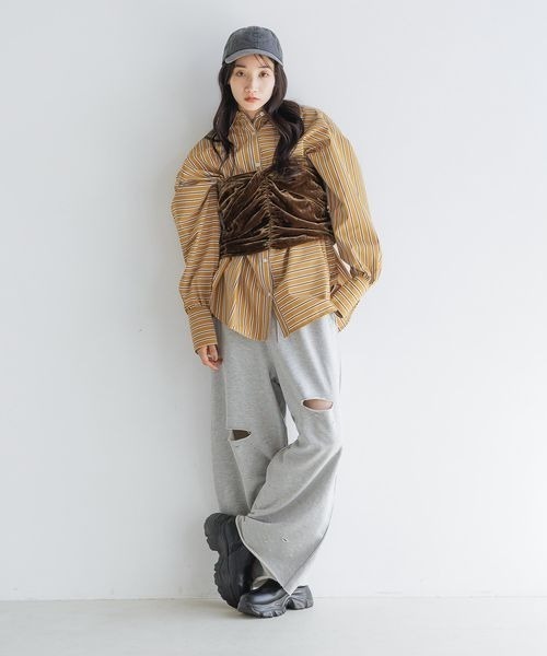 LOWRYS FARM（ローリーズファーム）の「２ＷＡＹストライプシャツＬＳ　116624（シャツ/ブラウス・レディース・イエロー/ブラック/ブルー・FREE）」の21枚目の写真