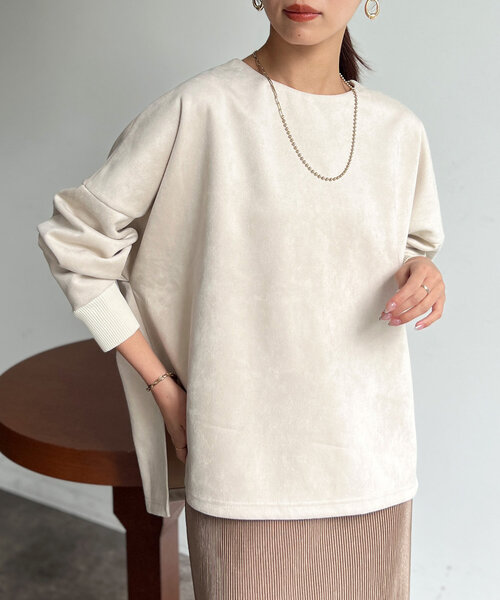 Chez toi（シェトワ）の「BACKリブラインスエードプルオーバー（Tシャツ/カットソー・レディース・ブルー/グレー/アイボリー/ブラック・FREE）」の2枚目の写真