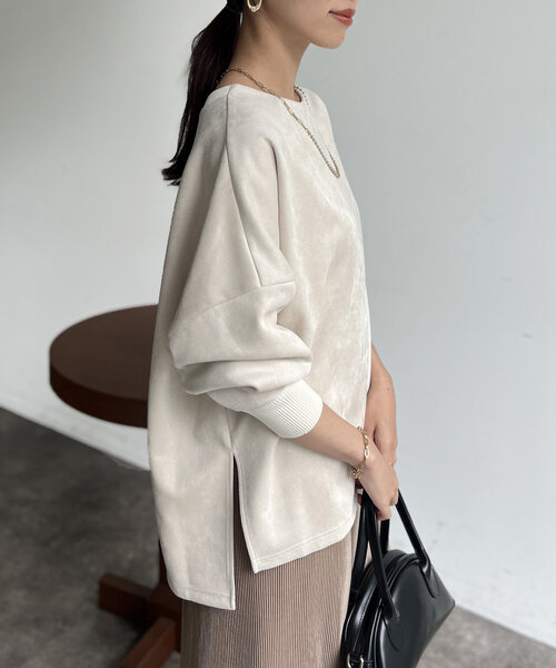 Chez toi（シェトワ）の「BACKリブラインスエードプルオーバー（Tシャツ/カットソー・レディース・ブルー/グレー/アイボリー/ブラック・FREE）」の9枚目の写真